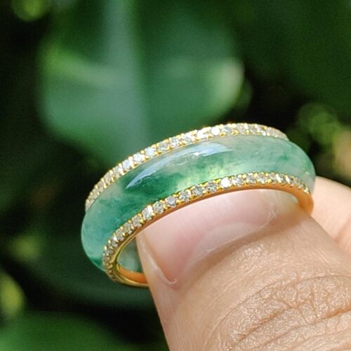 반지가 끼인 손가락