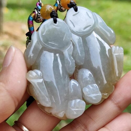 มือถือจี้หยก