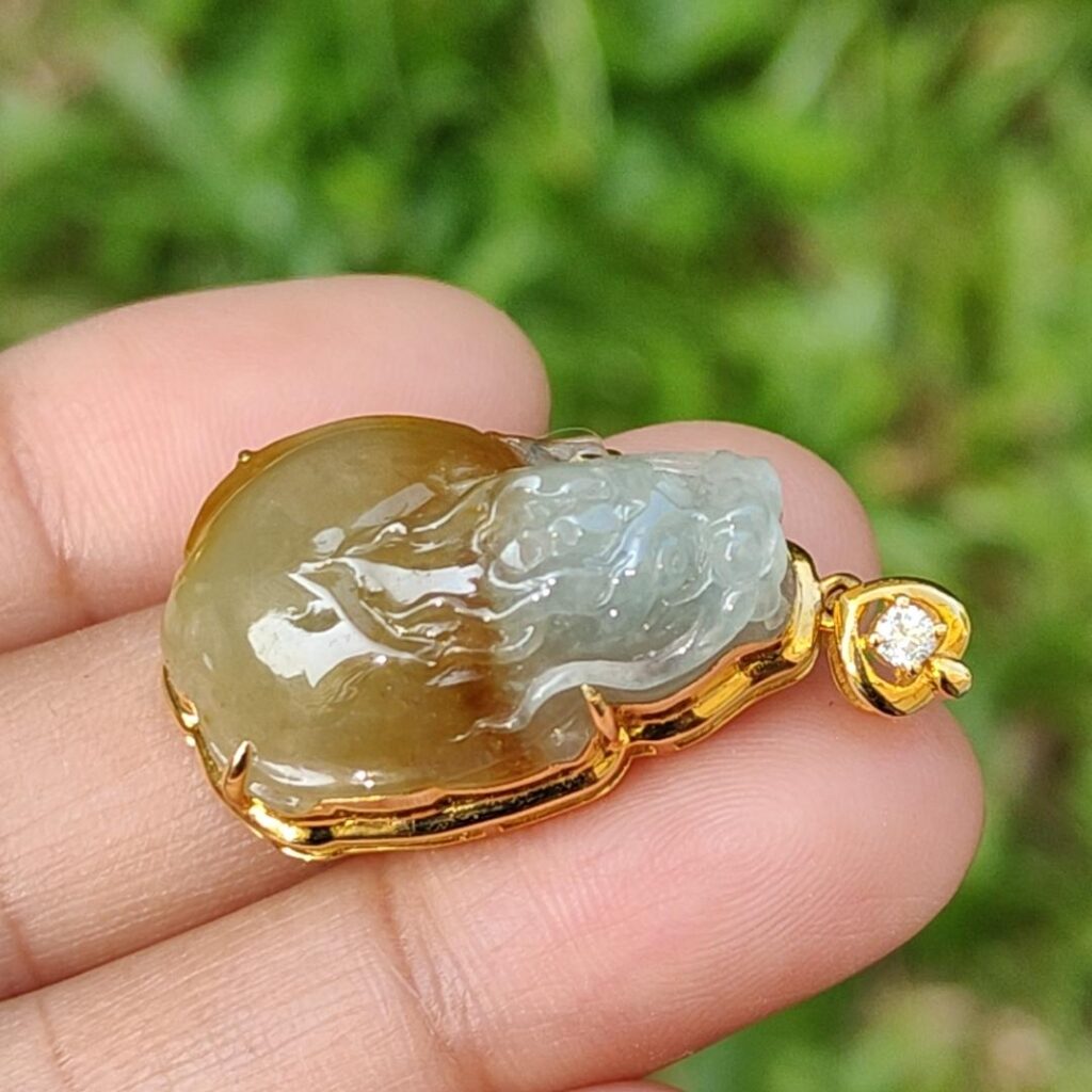 Dragon Turtl 18k Gold Pendant Jade