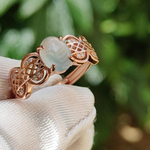 a close up of a ring