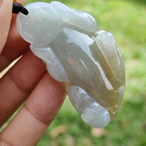 มือถือจี้หยก