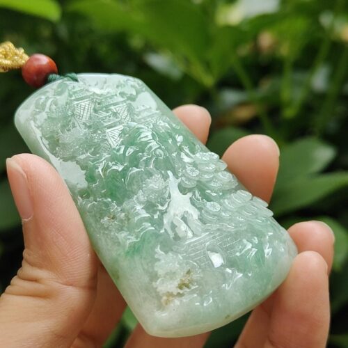 tangan memegang loket jed