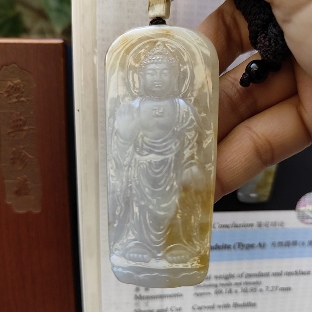 A Piece Of Custom Made Pendant in SG