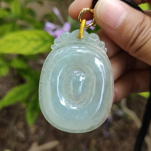 มือถือจี้หยก