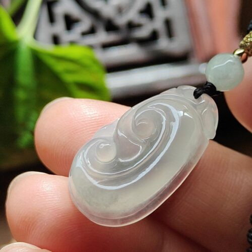 มือถือจี้หยก