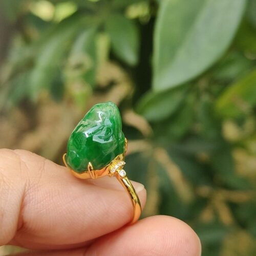 contact us - Green Three Legs Toad Jadeite Jade Cabochon Set with 18k Gold as Ring Image 6
