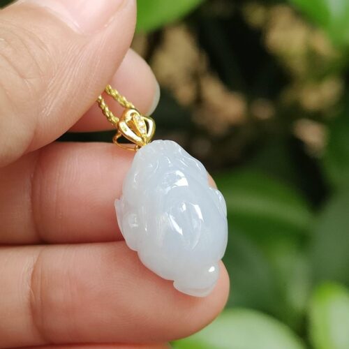 Three Leg Toad Pendant with 18k gold clasp and diamonds - Image 11