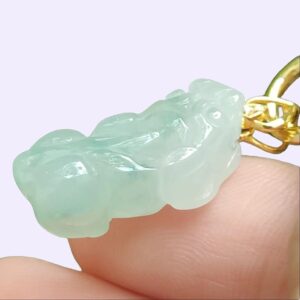 Pendentif Pixiu - Semi-Icy Translucide avec fermoir en or 18 carats - image 6