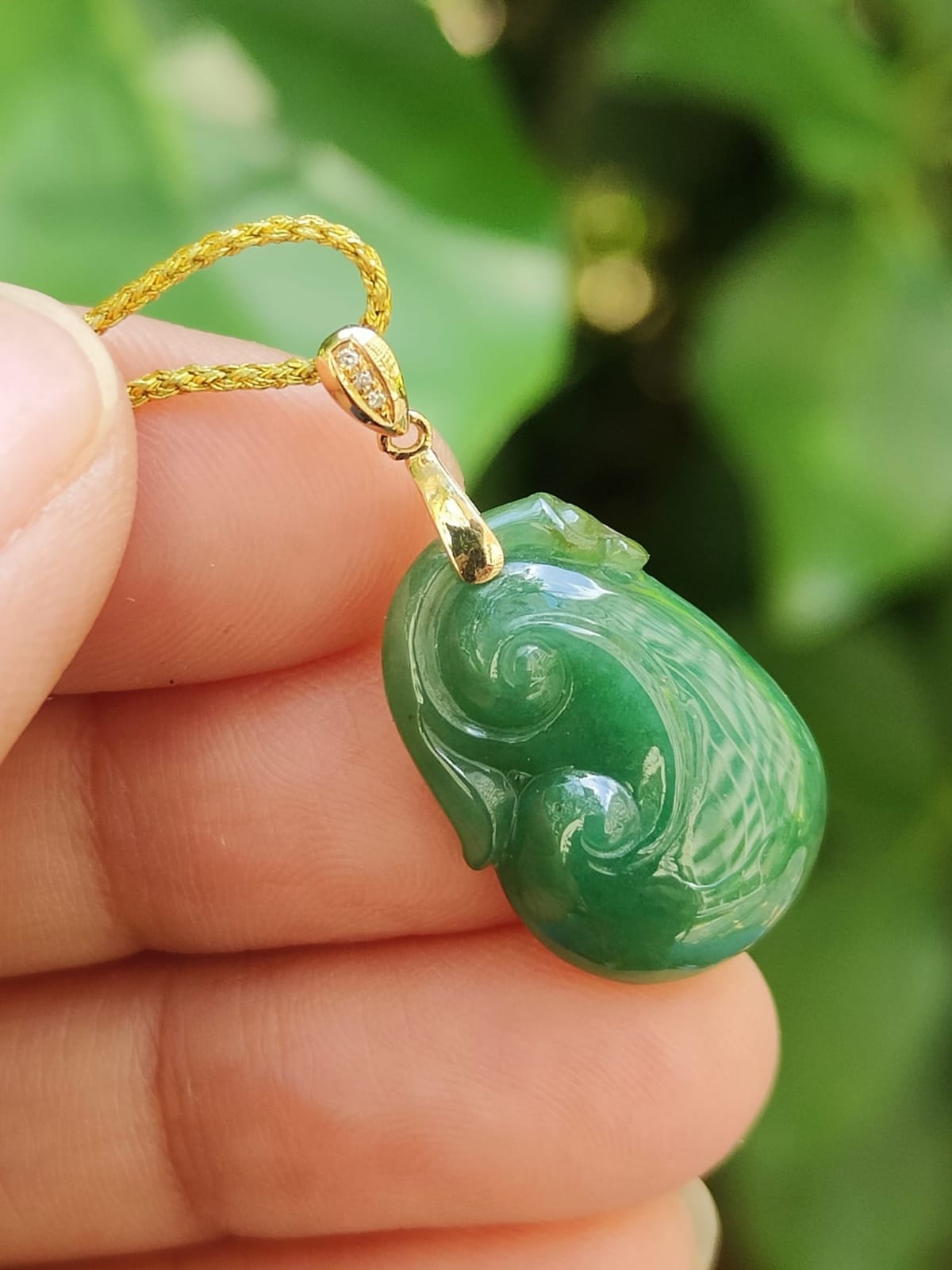 Myanmar Green Ruyi Pendant