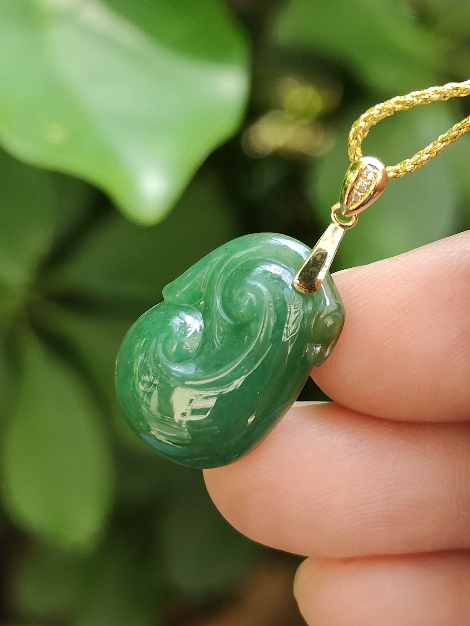 Myanmar Green Ruyi Pendant