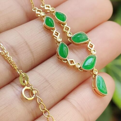 Earth & Fire Energy Jadeite Chain - 18k gold - Location: Jalan Meragi Road - Y.P.Q certified testing - approved 1