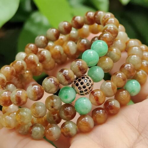 Earth Element Jadeite Necklace - Location: Jalan Meragi Park Simei Estate - Y.P.Q certified testing - Approved 2