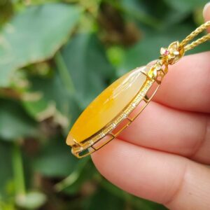 Earth Fire Natural Jadeite 18k gold Pendant - Location: Jalan Meragi Road - Y.P.Q certified testing - approved 3