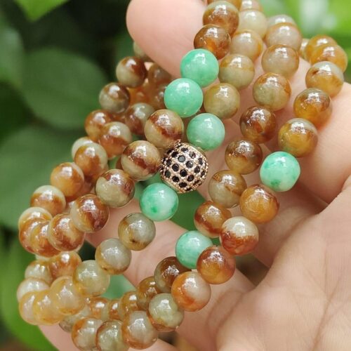 Earth Element Jadeite Necklace - Location: Jalan Meragi Park Simei Estate - Y.P.Q certified testing - Approved 1