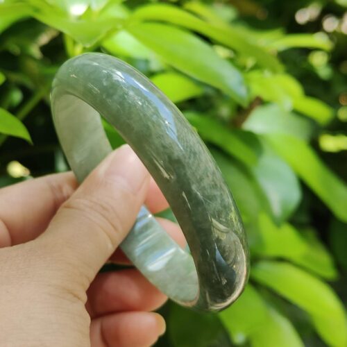 Natural Type A Jadeite Jade Peace Bangle - Location: Jalan Meragi Road Singapore - Y.P.Q certified testing - approved 1