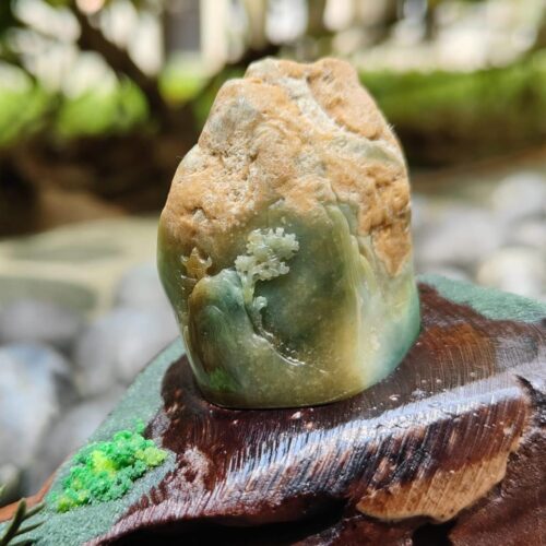 Natural Type A Jadeite Jade Shop Zen Display - Location: Jalan Meragi Road Singapore - Y.P.Q certified testing - approved 4