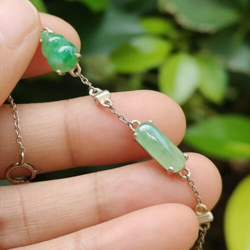 Jadeite Jade Silver Bracelet - Location: Jalan Meragi Road Singapore - Y.P.Q certified testing - approved 1