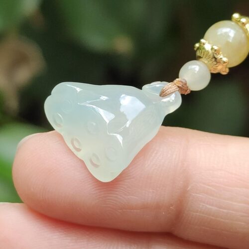 Jadeite Jade Lotus Pod Pendant - Location: Jalan Meragi Road Singapore - Y.P.Q certified quality testing - approved 7