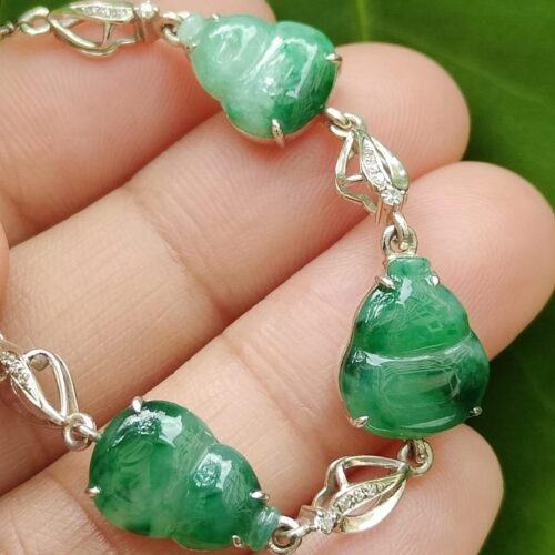 Jadeite Jade Bracelet for Fortune - Location: Jalan Meragi Road Singapore - Y.P.Q certified testing - approved 4