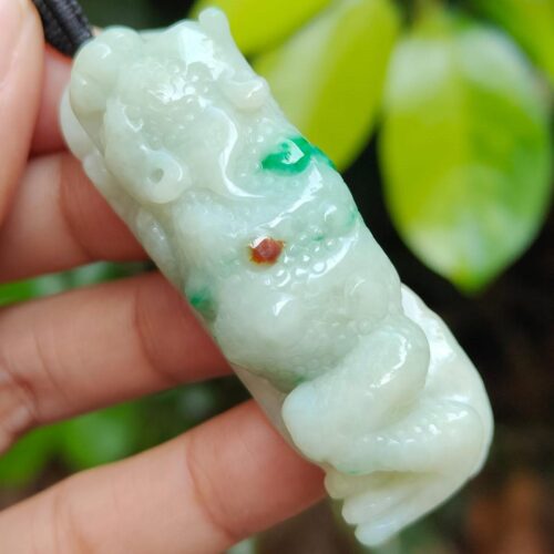 Natural Type A Jadeite Toad Pendant - Location: Jalan Meragi Road - Singapore Y.P.Q Certified Testing - Approved 4
