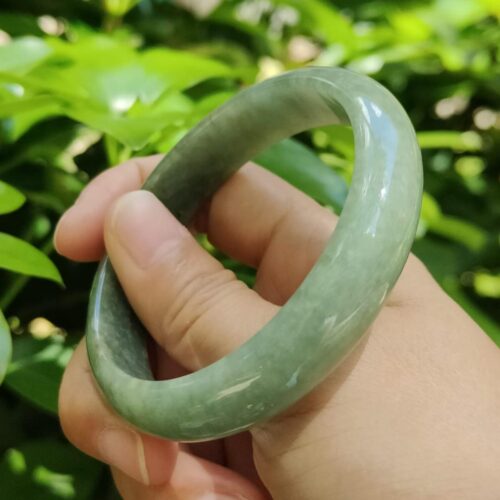 Natural Type A Jadeite Jade Peace Bangle - Location: Jalan Meragi Road Singapore - Y.P.Q certified testing - approved 2