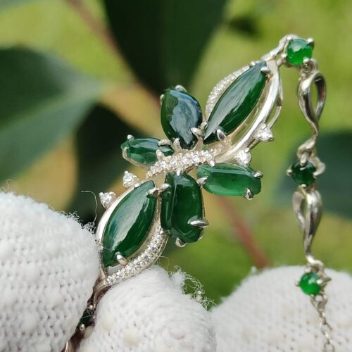 Vibrant Green Jadeite Jade - Jalan Meragi Road Singapore - Y.P.Q certified quality testing - approved 9