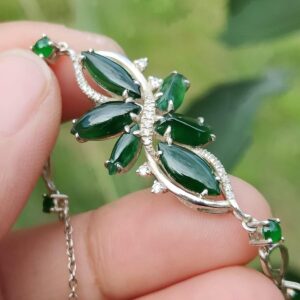 Vibrant Green Jadeite Jade - Jalan Meragi Road Singapore - Y.P.Q certified testing - approved 3